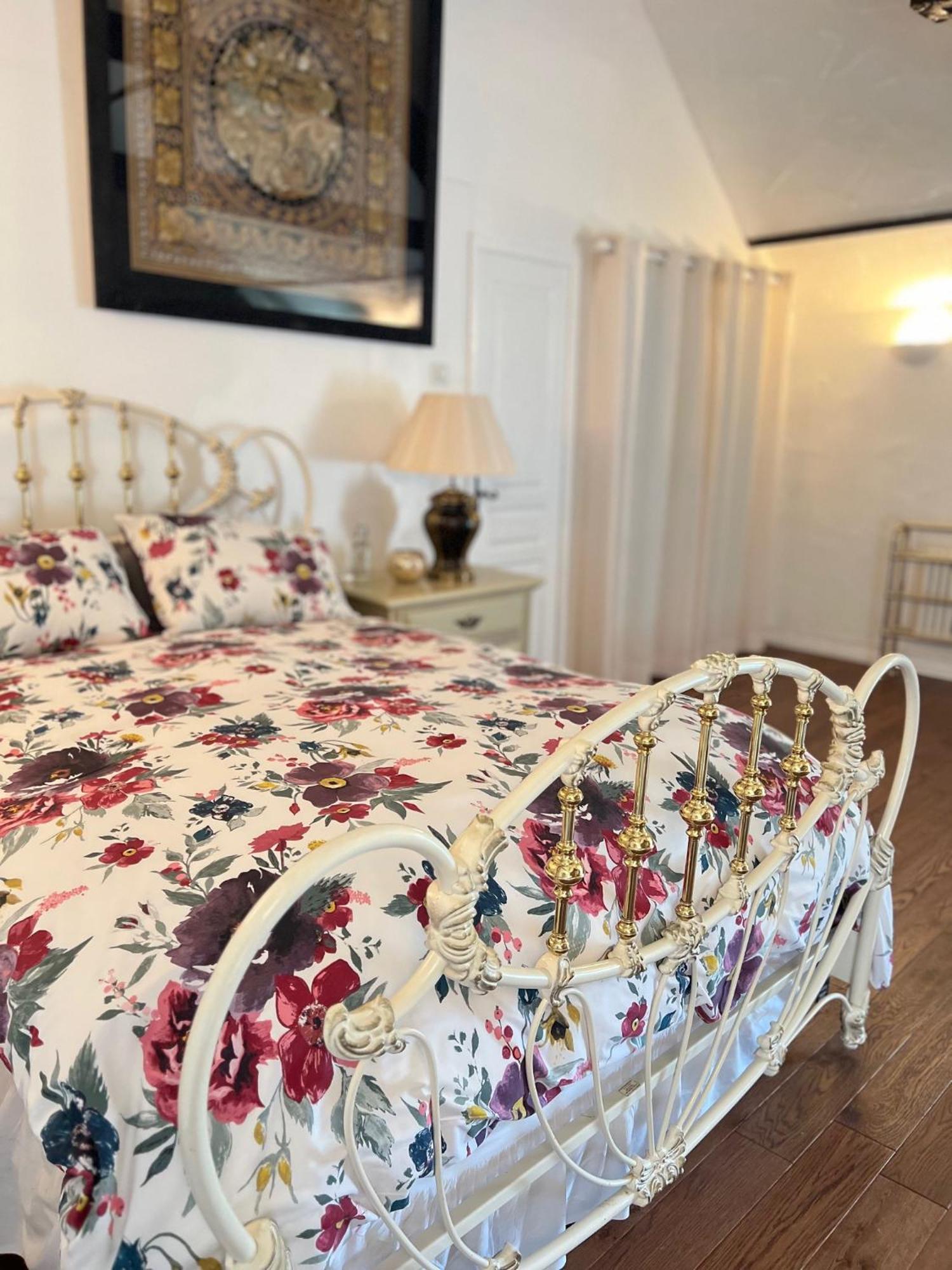 Chez Thomas Panzió Saint-Georges-D'Aunay Kültér fotó