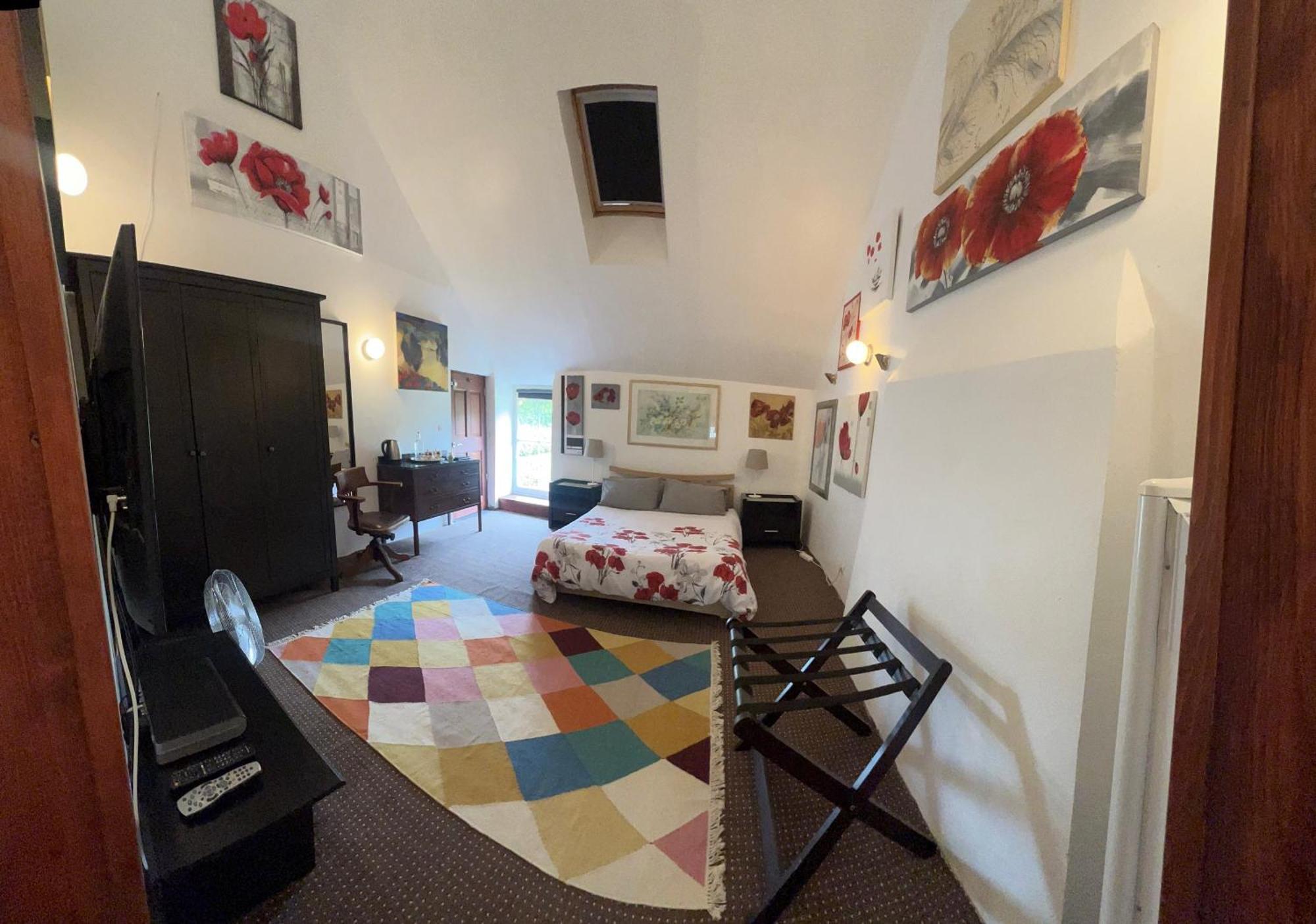Chez Thomas Panzió Saint-Georges-D'Aunay Kültér fotó